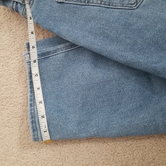 Mom Jeans American Eagle size 10 light wash - Picture 6 of 8
